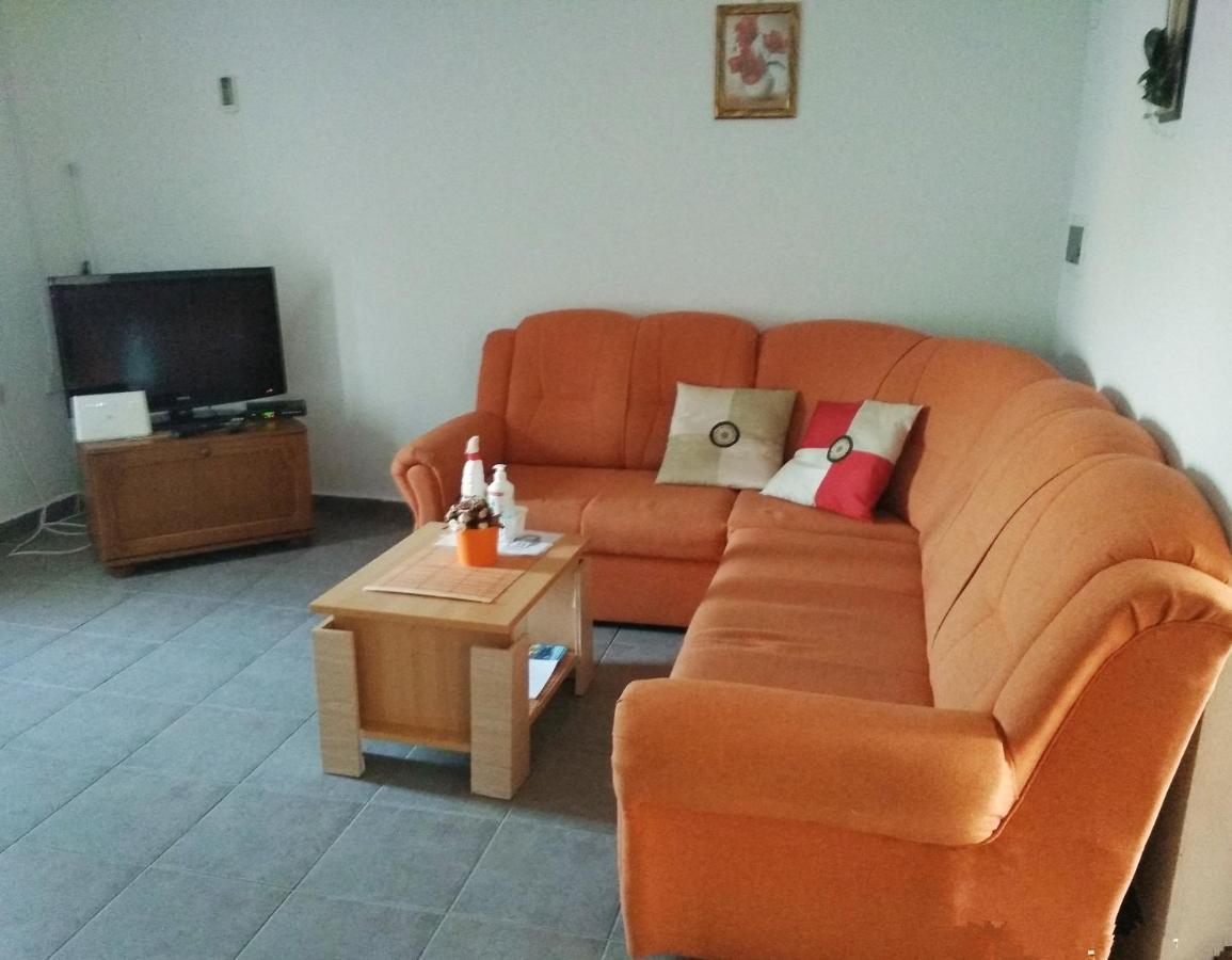 Apartman Darko Cesarica Eksteriør billede